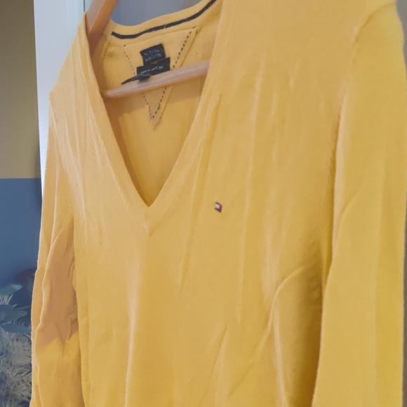 Tommy Hilfiger Yellow V-Neck Sweater - Picture 4 of 4